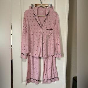 💕🖤Victoria's Secret Pink Monogram Pajama Set & Black Polka Dot Details 🖤💕